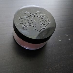 Kat Von D Translucent powder
